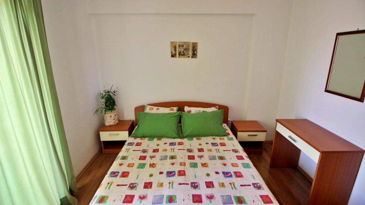 Apartments Marko Nemira โอมิช ภายนอก รูปภาพ